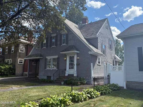 1756 Eastern Parkway, Schenectady, NY 12309