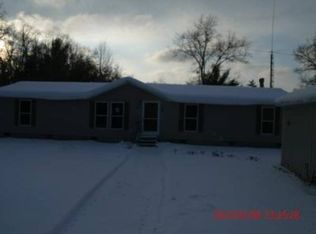 705 S Maple Island Rd, Muskegon, MI 49442