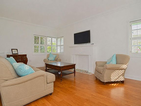 2nd image of 1341 Meridian Ave #206