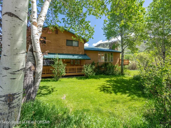 840 Upper Cache Creek Dr, Jackson, WY 83001