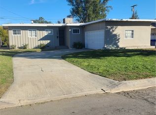 1295 Pepper Tree Ln, San Bernardino, CA 92404