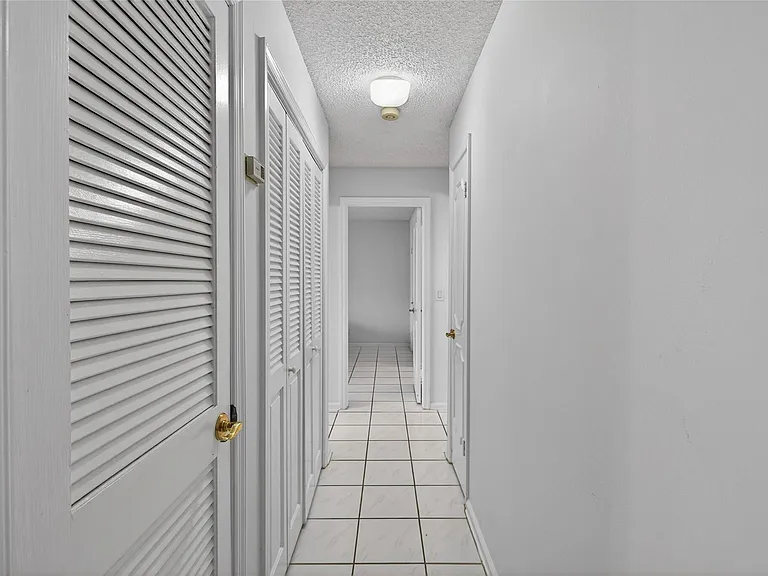 6253 Bay Club Dr #1 — Photo 31