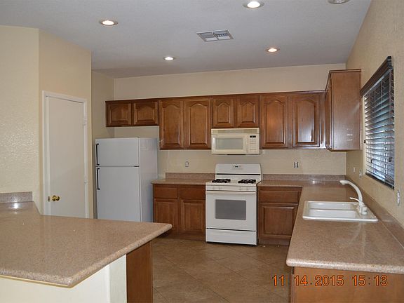 3rd image of 2390 Lilac Cove St