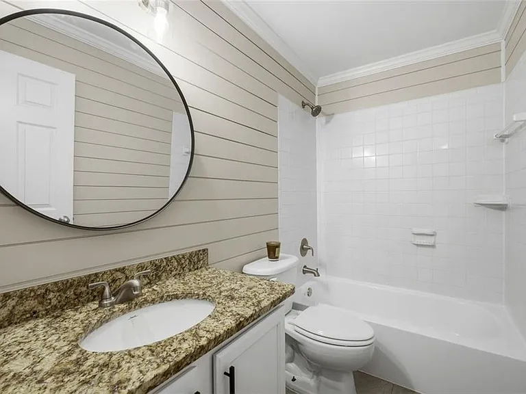 210 Sampson St NE #5 — Photo 23
