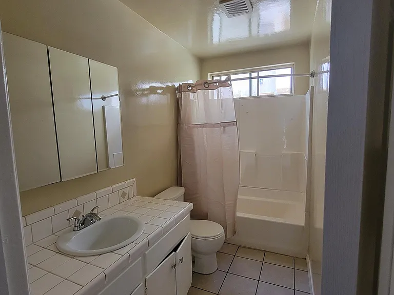 2467 Sawtelle Blvd #5 — Photo 7
