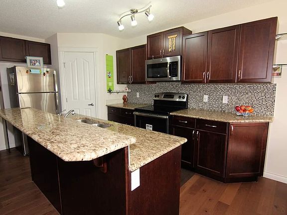 3rd image of 1407 26th Ave NW
