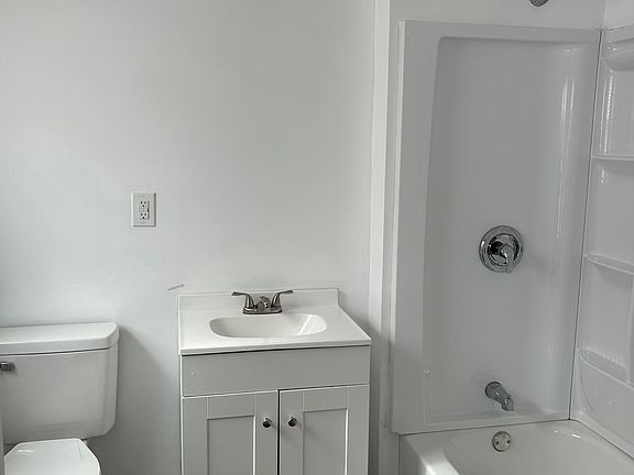 4th image of 41 Covington Dr #1