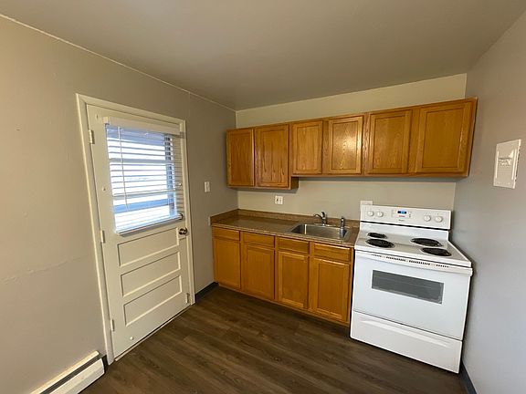 3rd image of 85 Harlan St #8