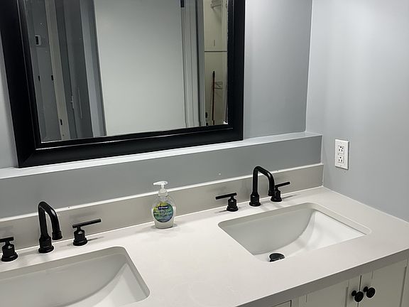 5th image of 500 Paragon Mills Rd APT N13