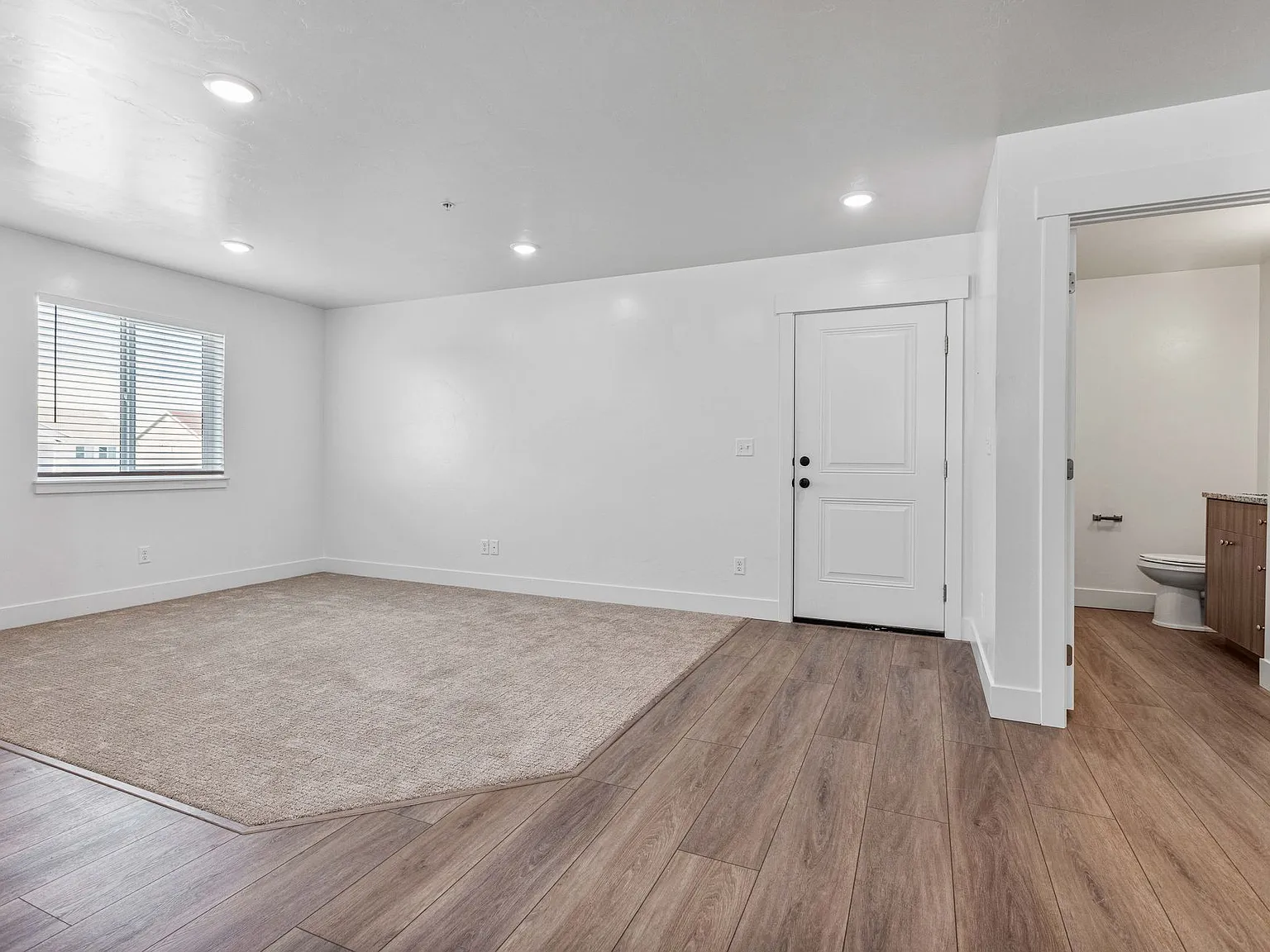 3 Bedroom 1.5 Bathroom — Photo 3