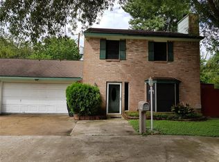 9231 Barr Cir, Houston, TX 77080