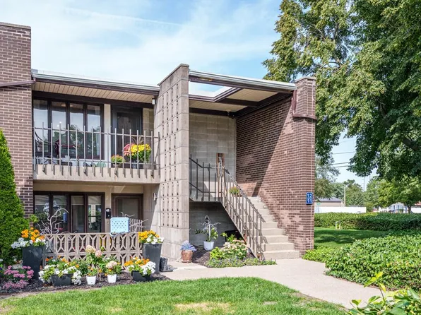 805 S Despelder St APT 12, Grand Haven, MI 49417