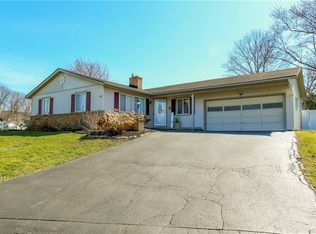 15 Goethals Dr, Rochester, NY 14616