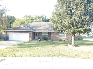 406 Primrose Ln, Monett, MO 65708