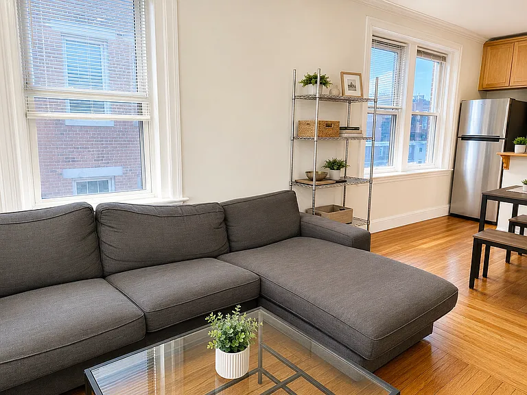 73A Thatcher St #201 — Photo 6