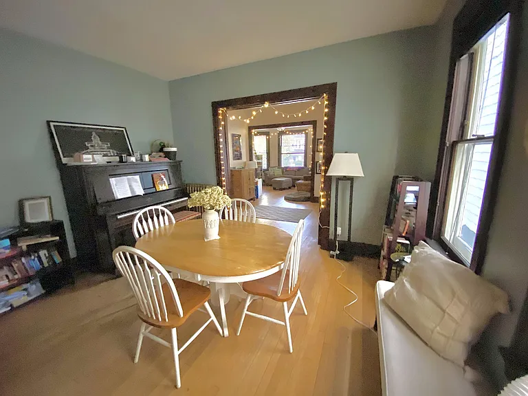 2823 S Logan Ave — Photo 4