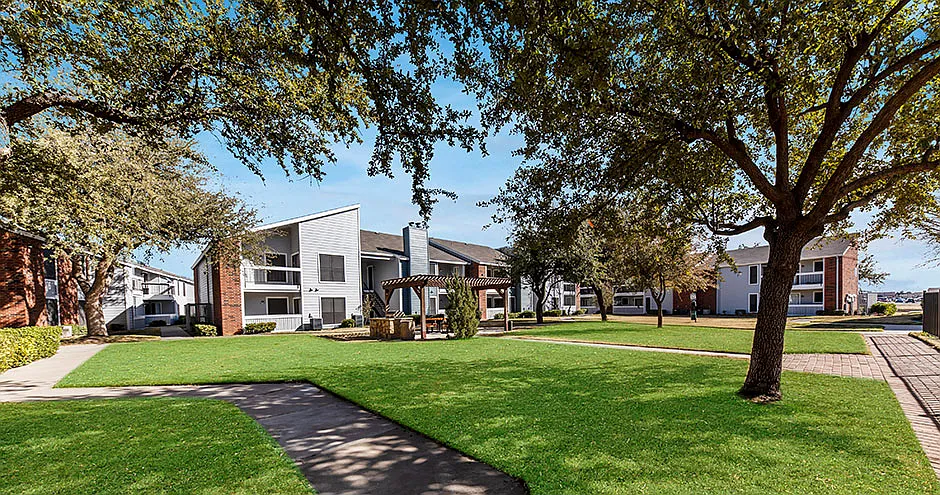 Brady Station Apartments — Photo 2
