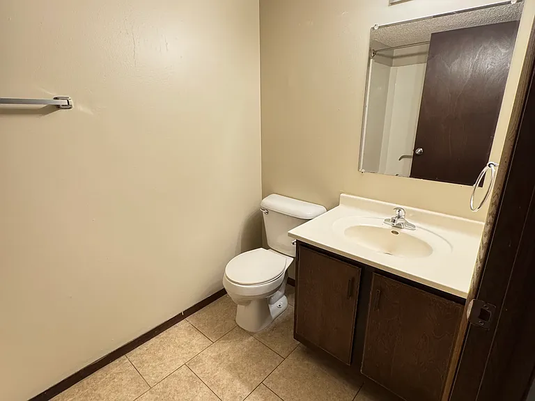1802 Knox St #3 — Photo 11