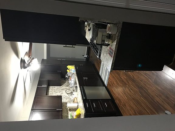 4th image of 8821 S Austin Ave