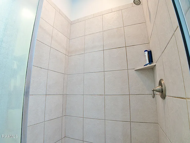 106 Pascalet Pl — Photo 33