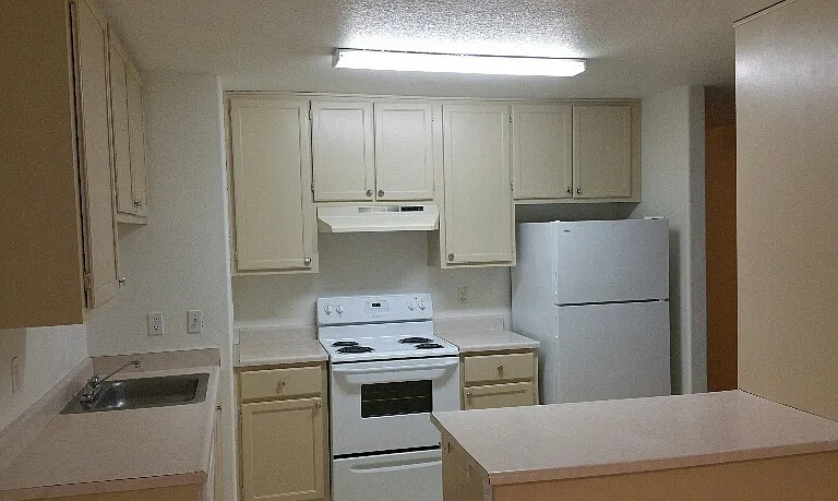 CLEVELAND STATION APTS — Photo 43