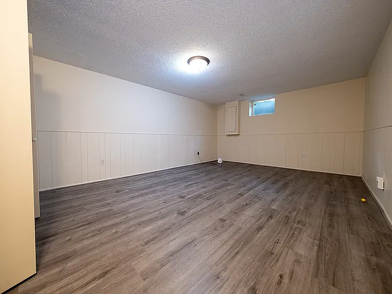 2416 Queens Dr — Photo 28