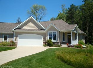 16495 Woodvale Blvd #2, Spring Lake, MI 49456