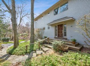 48 White Oak Ln, Southampton, NY 11968