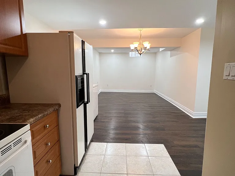 401 Forest Fountain Dr — Photo 3