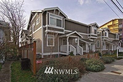 1st image of 1029 B NE 66th Street