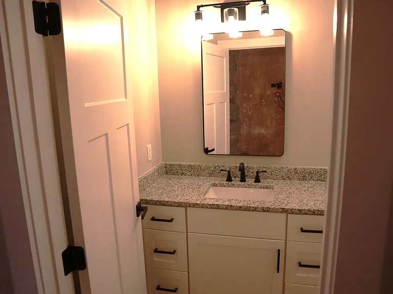 128 N Water Ave — Photo 25