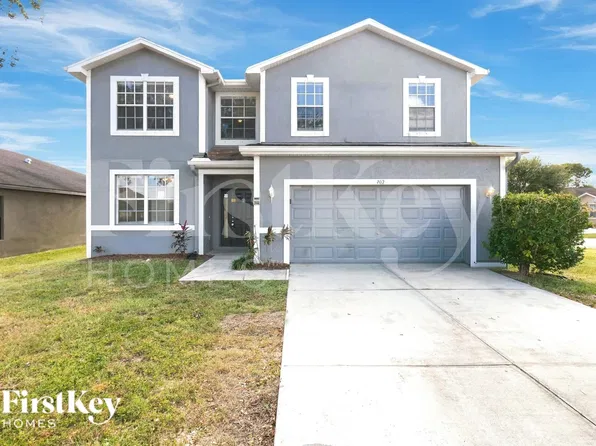 702 Center Lake St, Lehigh Acres, FL 33974