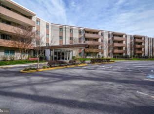 7505 Democracy Blvd APT 128-A, Bethesda, MD 20817