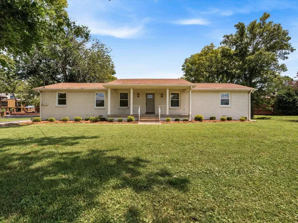 203 Oak Hill Dr, Lebanon, TN 37087