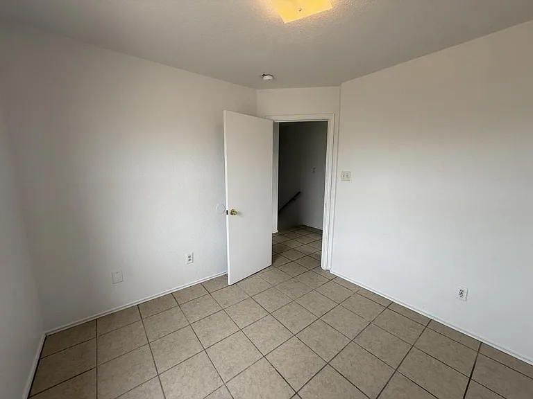 1210 Industrial Blvd #D — Photo 16