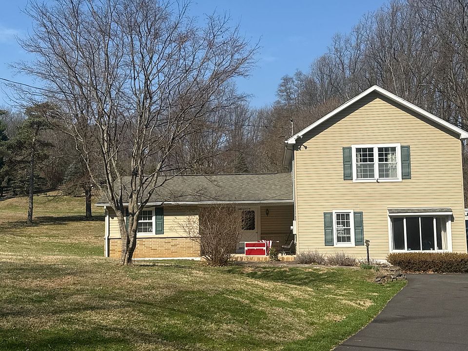 1st image of 3676 Lower Saucon Rd