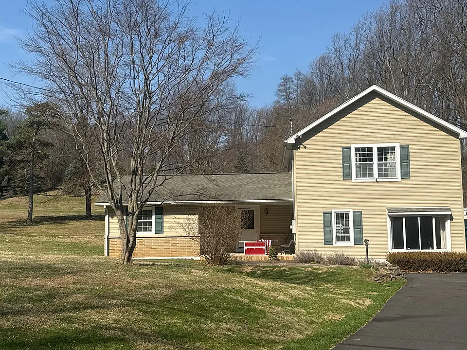 3676 Lower Saucon Rd