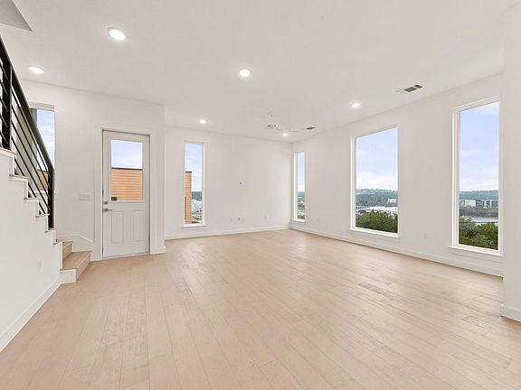 4th image of 6819 Wolfcreek Pass #17