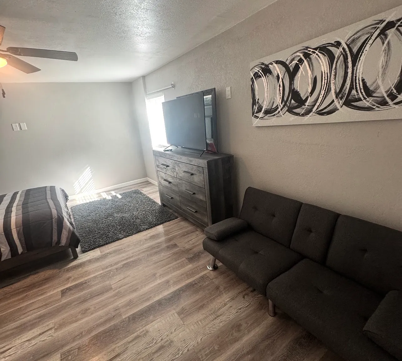 2 bed, 1.0 bath, $1,500 — Photo 4