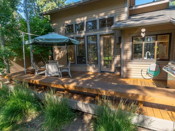 60536 Elkai Woods Dr, Bend, OR 97702
