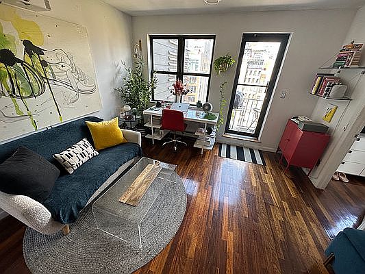 1st image of 122 Allen St #14A