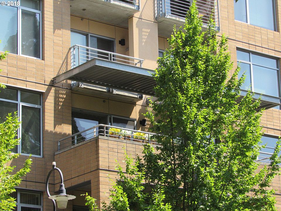 1st image of 701 Columbia St APT 307