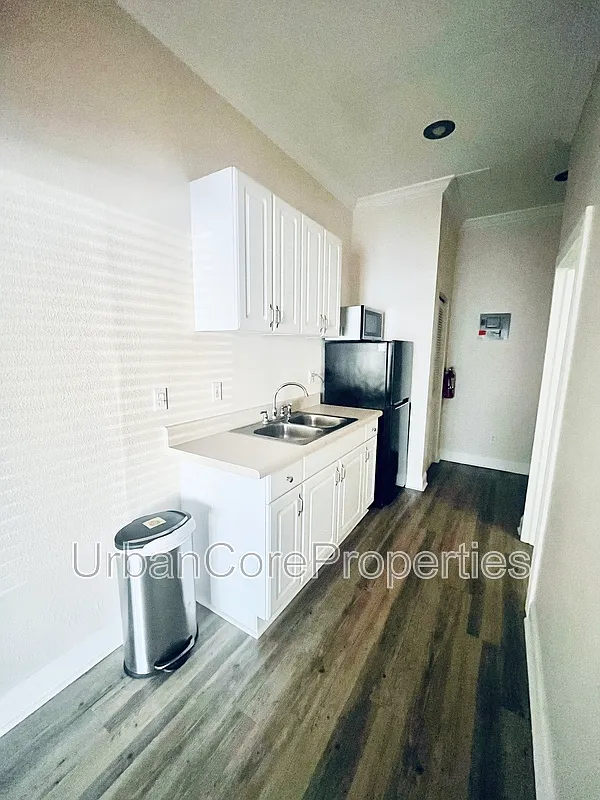 1 bed, 1.0 bath, 415 sqft, $1,645 — Photo 4