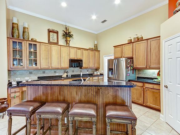 3rd image of 86287 Eastport Dr