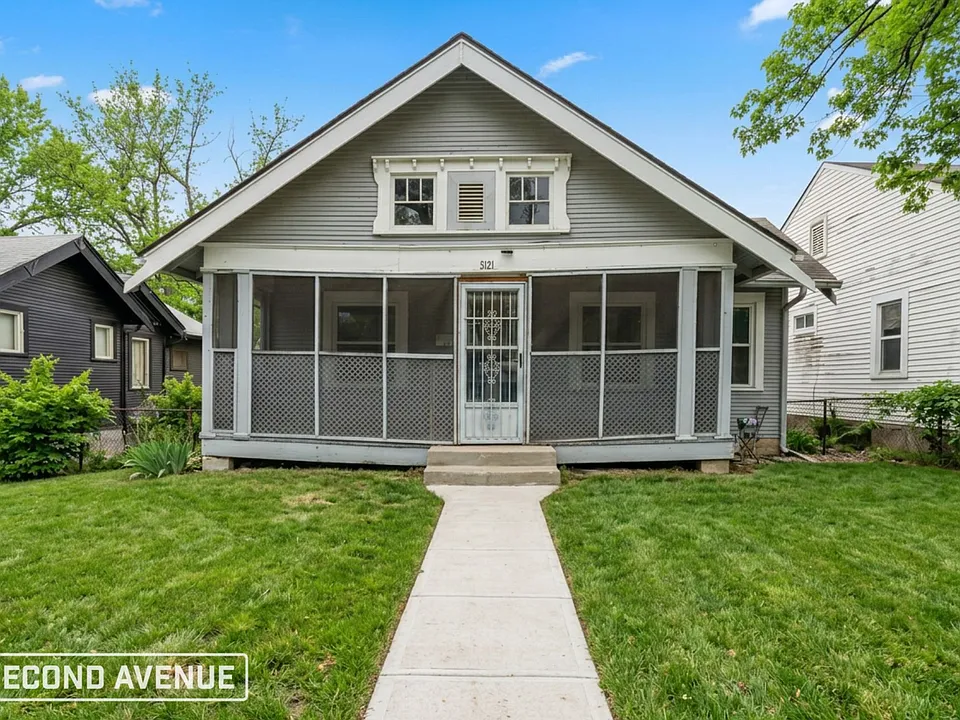 5121 Agnes Ave