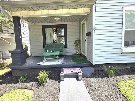 2nd image of 702 Letcher St