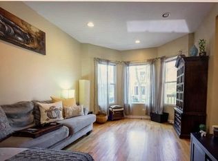 1920 W Roscoe St #1, Chicago, IL 60657