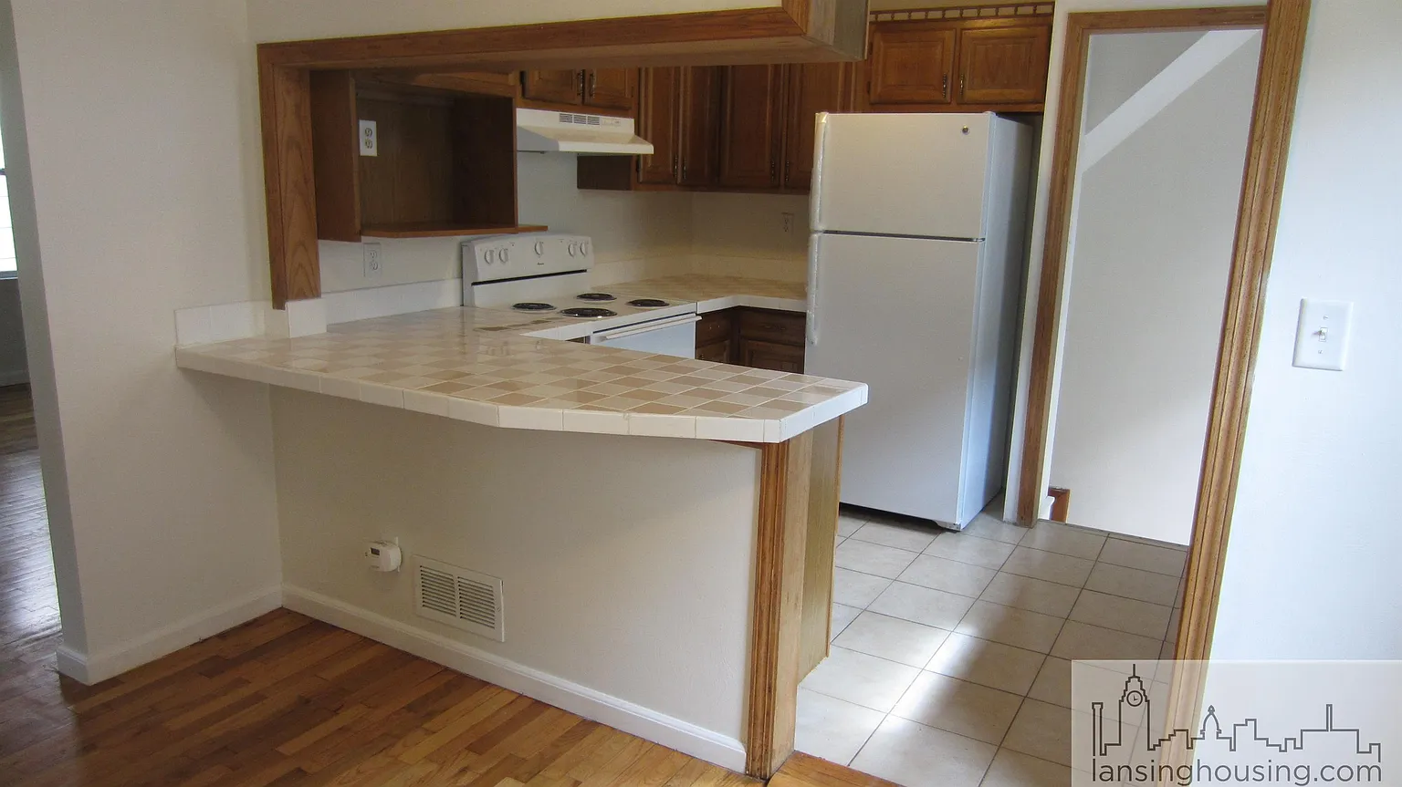 1313 W Barnes Ave photo 1