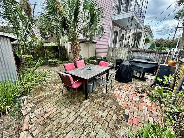 936 Philip St — Photo 24