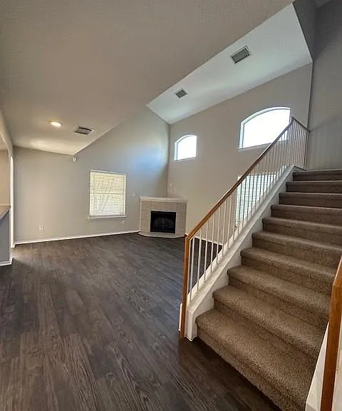 5157 Hartson — Photo 17